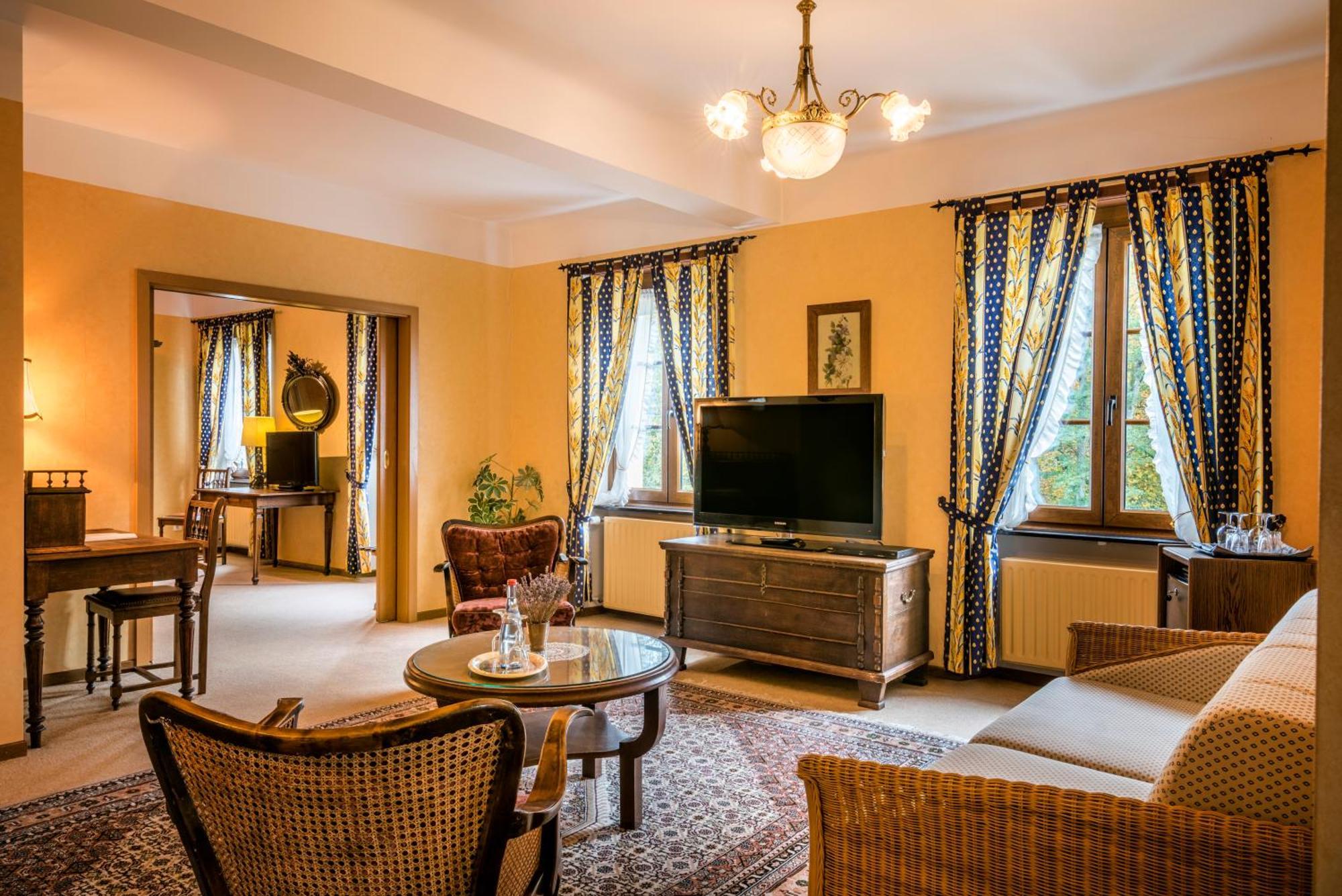 Hotel Restaurant Le Cigalon Waldbillig 외부 사진